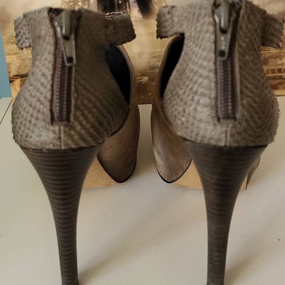 Jessica Simpson suede snakeskin heeled booties US 7.5 - Picture 7 of 7